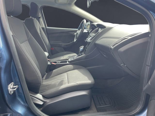 Used 2018 Ford Focus SEL w/ Cold Weather Package FWD image 15