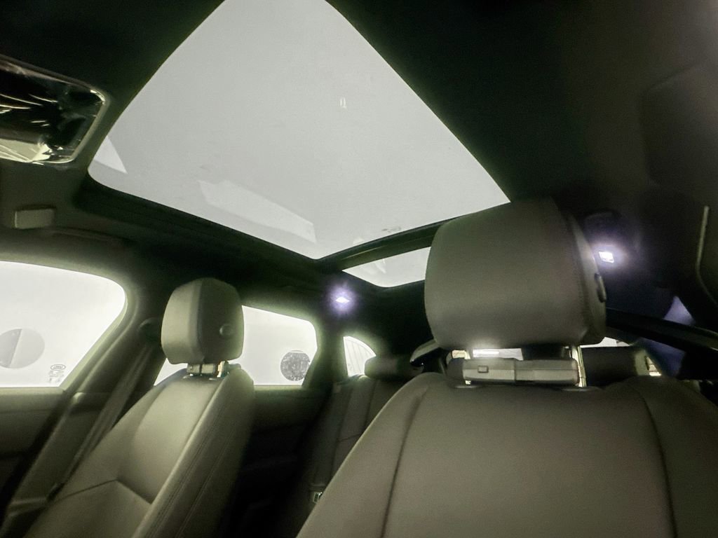 New 2026 Land Rover Range Rover Velar S image 21