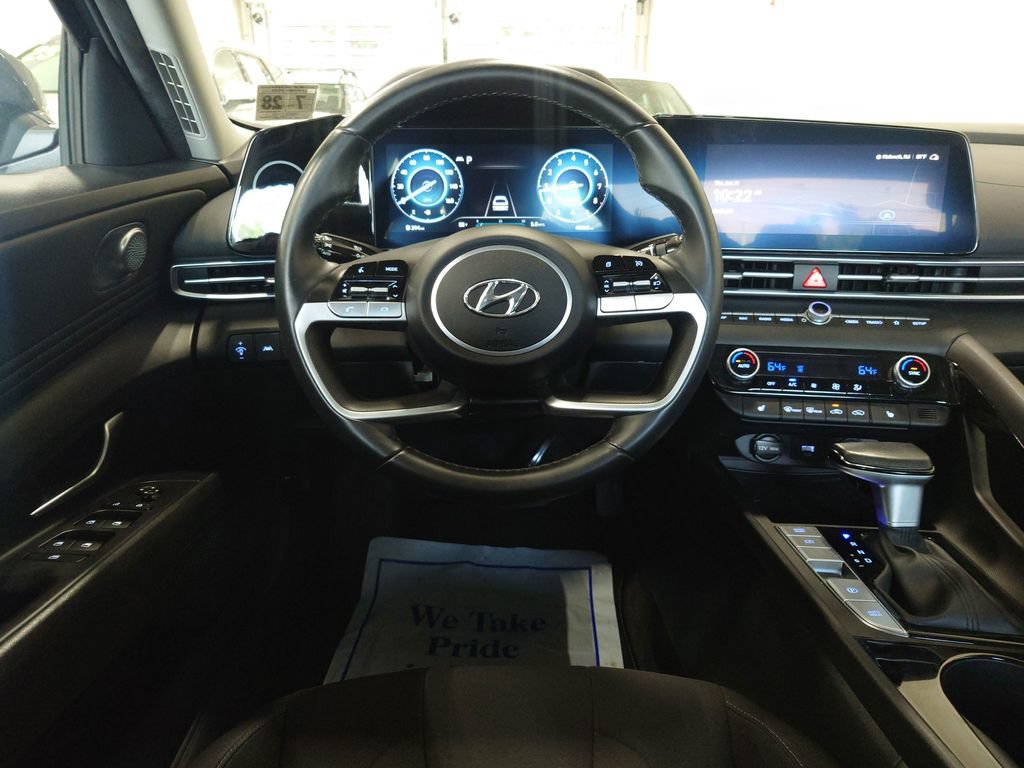 Certified 2023 Hyundai Elantra SEL w/ Convenience Package FWD image 14
