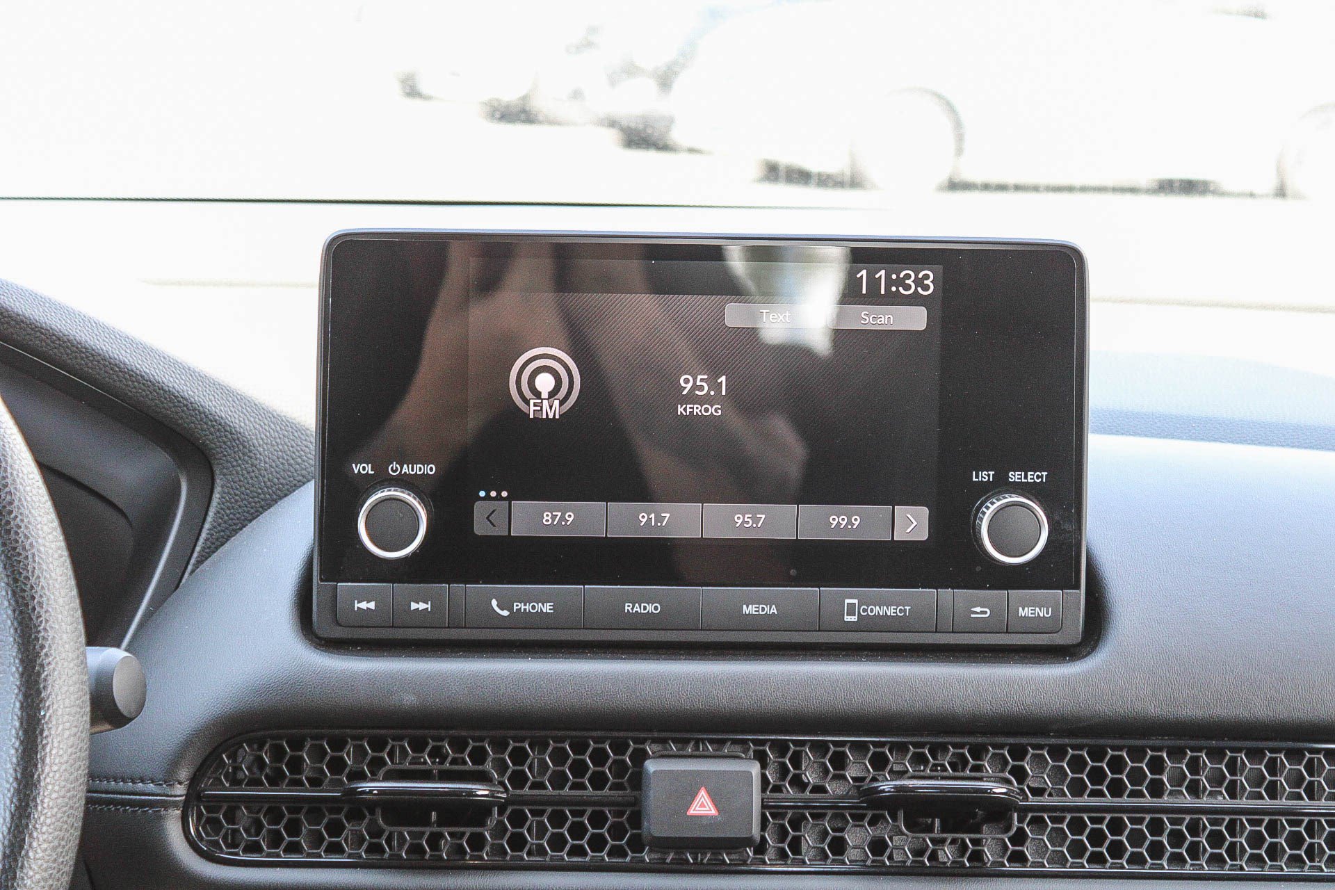 Certified 2024 Honda HR-V LX image 16