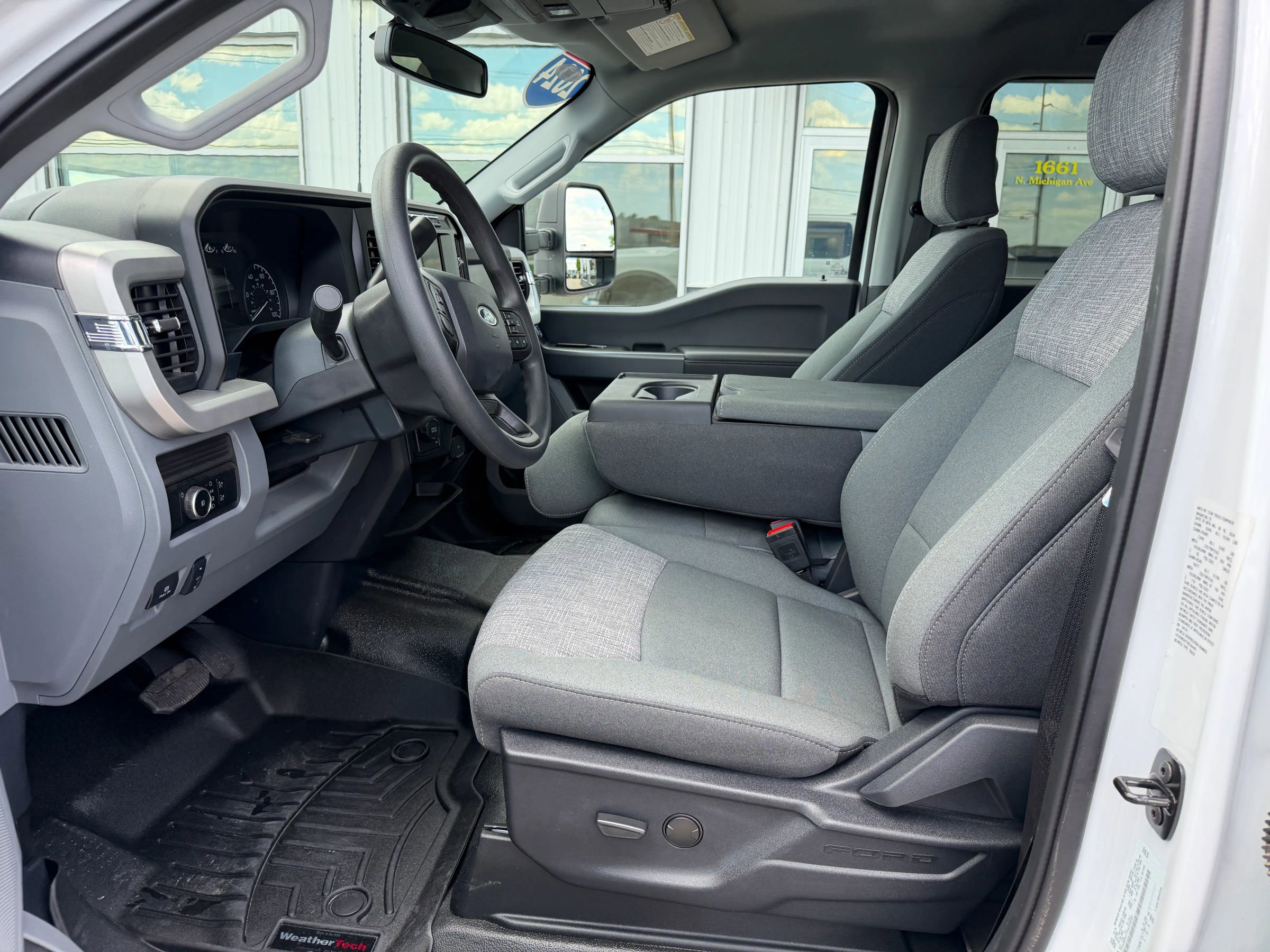 Used 2024 Ford F550 4x4 Crew Cab Super Duty w/ XLT Value Package image 12