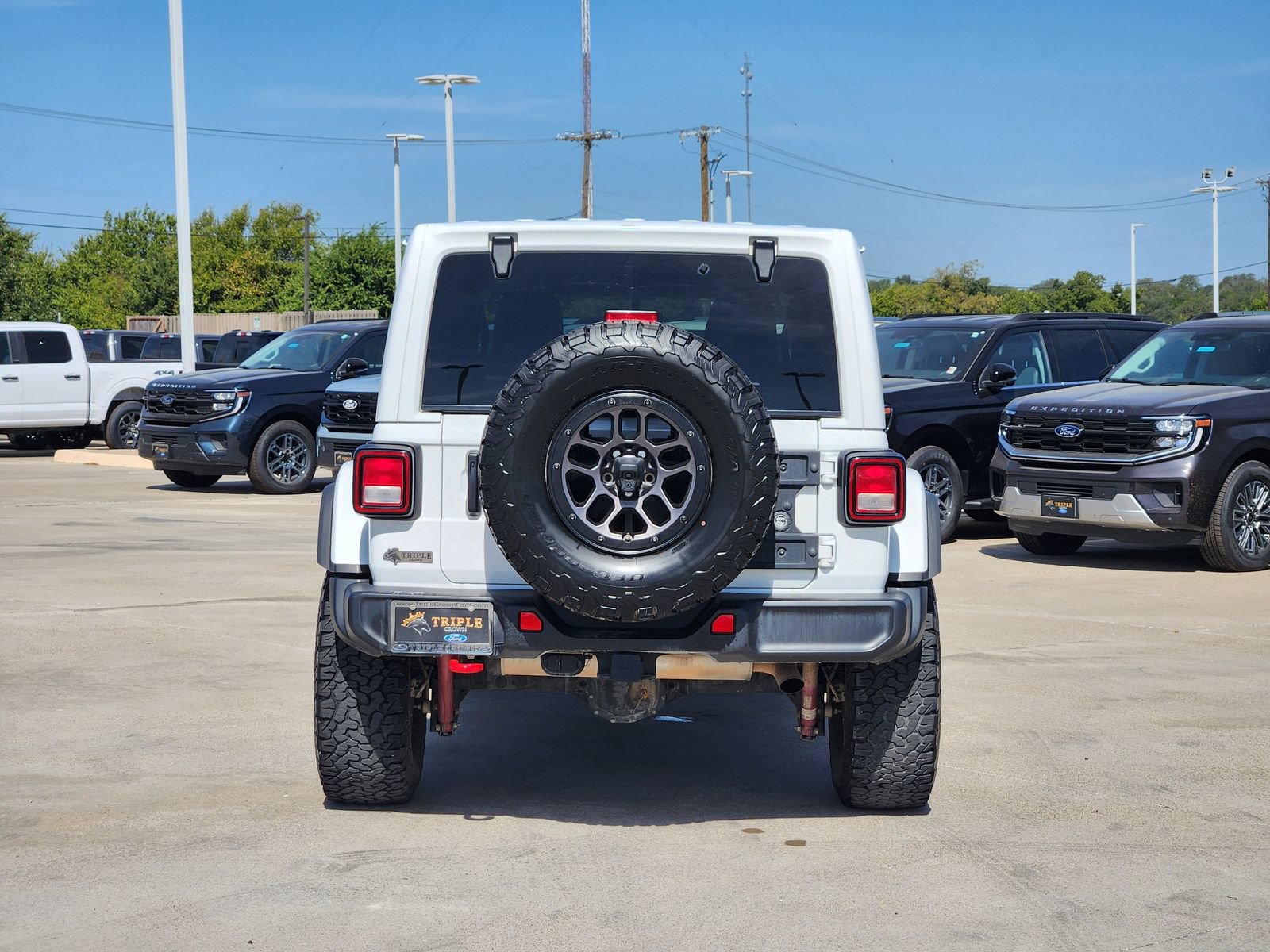 Used 2023 Jeep Wrangler Unlimited Rubicon w/ Xtreme 35 Tire Package AWD/4WD image 8