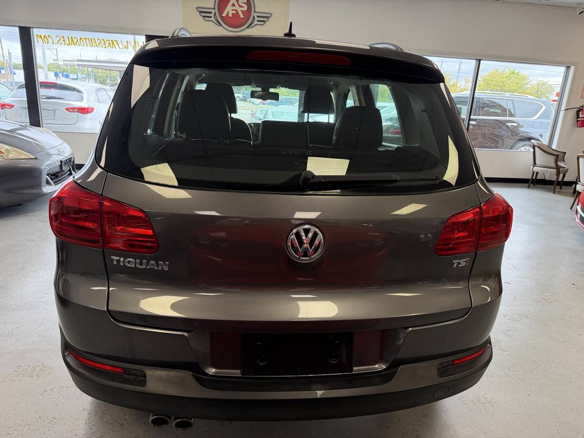 Used 2016 Volkswagen Tiguan S FWD image 7