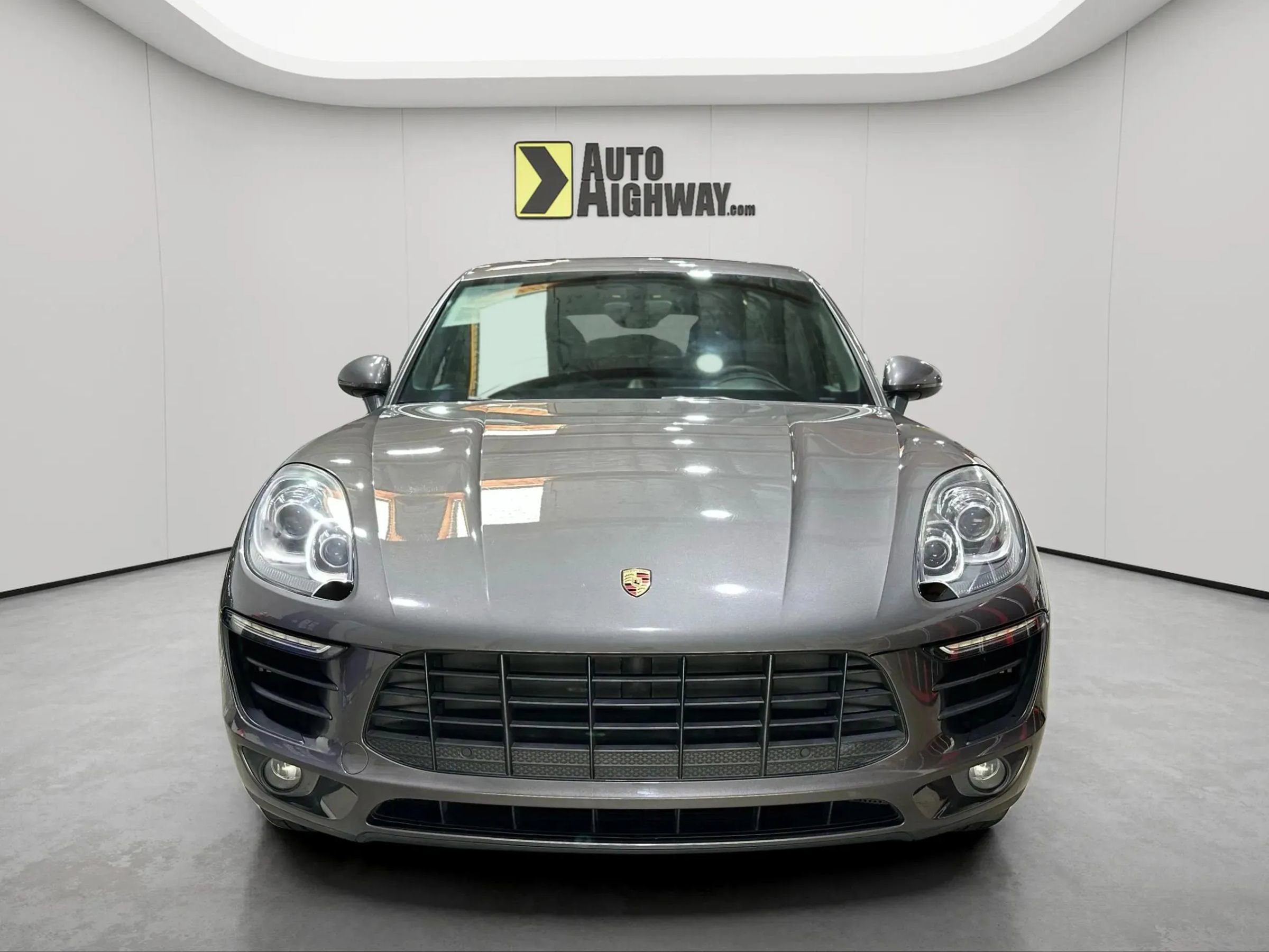 Used 2016 Porsche Macan S image 10
