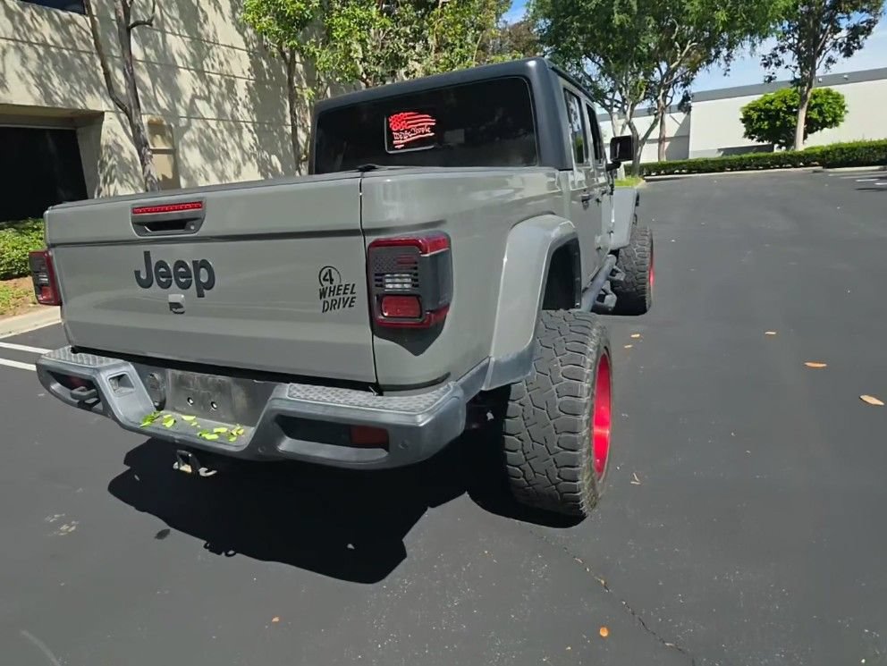 Used 2021 Jeep Gladiator Mojave AWD/4WD image 2