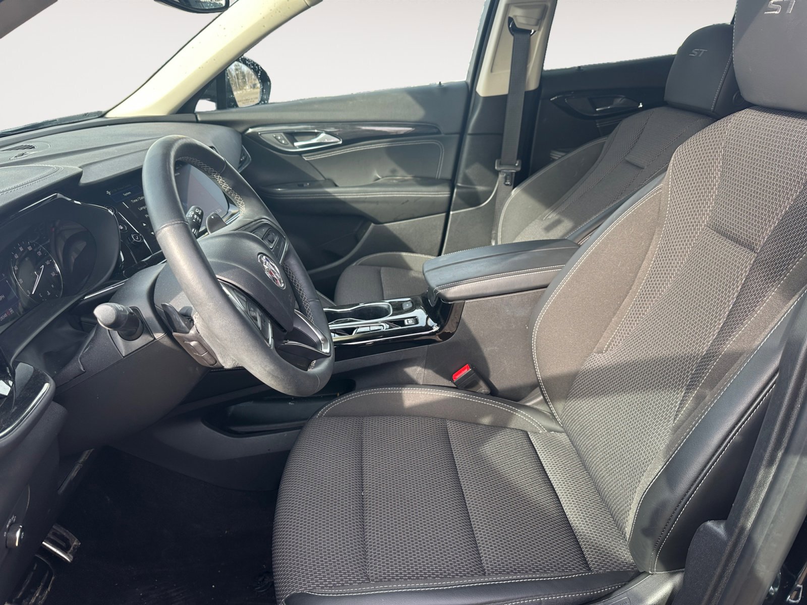 Used 2023 Buick Envision Preferred w/ Sport Touring Package image 9