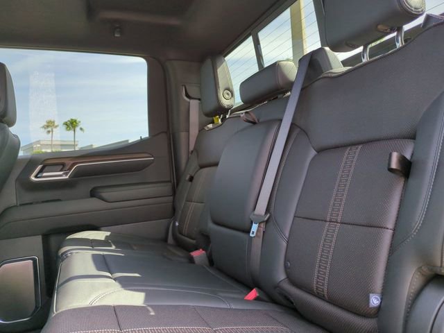 Used 2024 Chevrolet Silverado 1500 High Country image 14