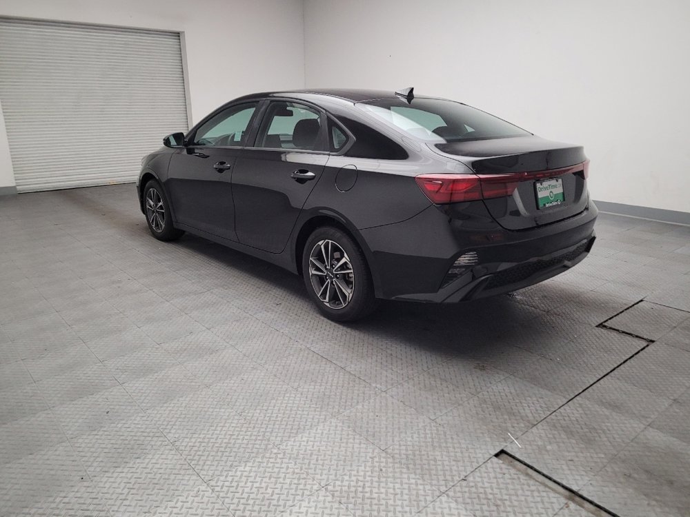 Used 2024 Kia Forte LXS w/ LXS Technology Package FWD image 5