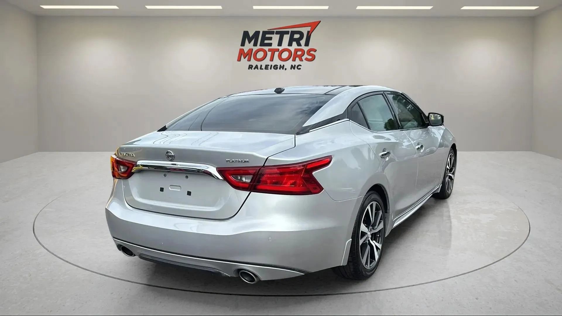 Used 2017 Nissan Maxima Platinum image 5