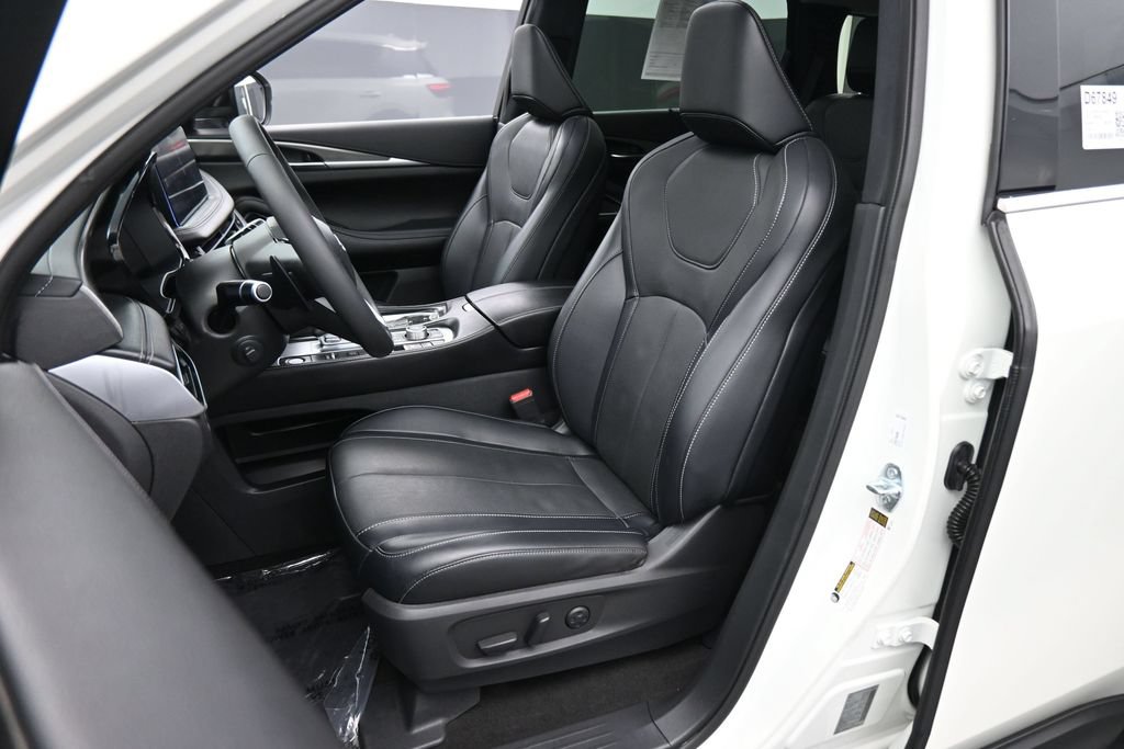 Used 2023 INFINITI QX60 Luxe w/ Performance Audio Package FWD image 19
