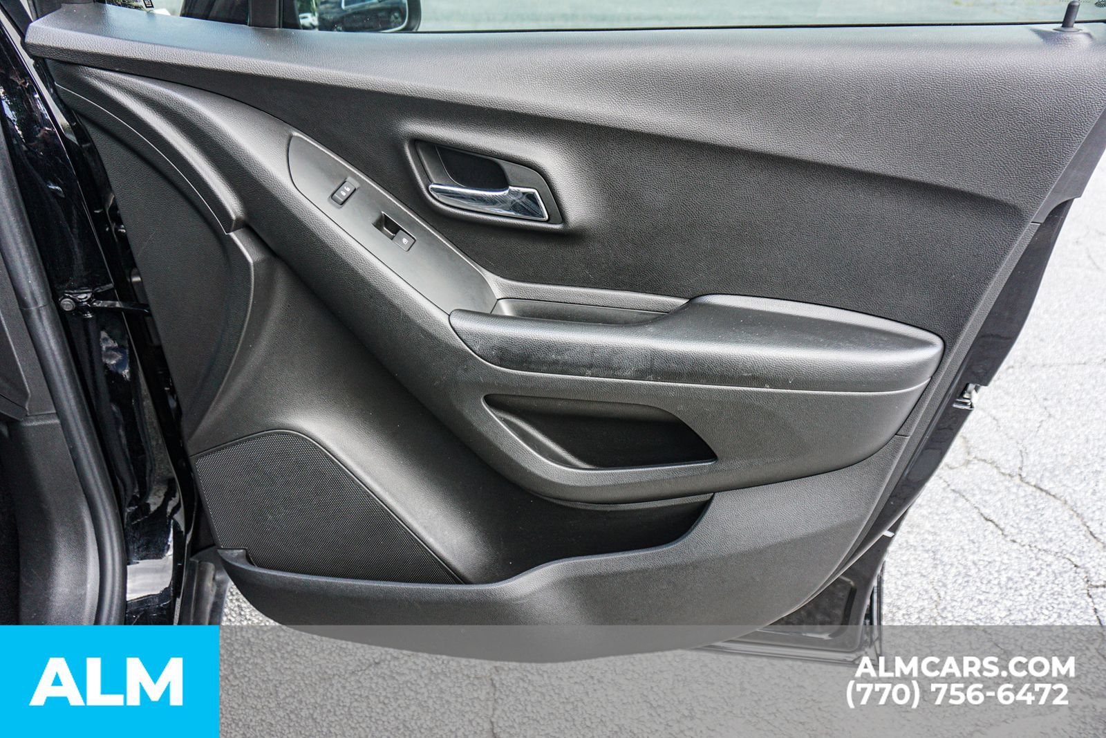 Used 2022 Chevrolet Trax LS w/ Tint and Cruise Package FWD image 43