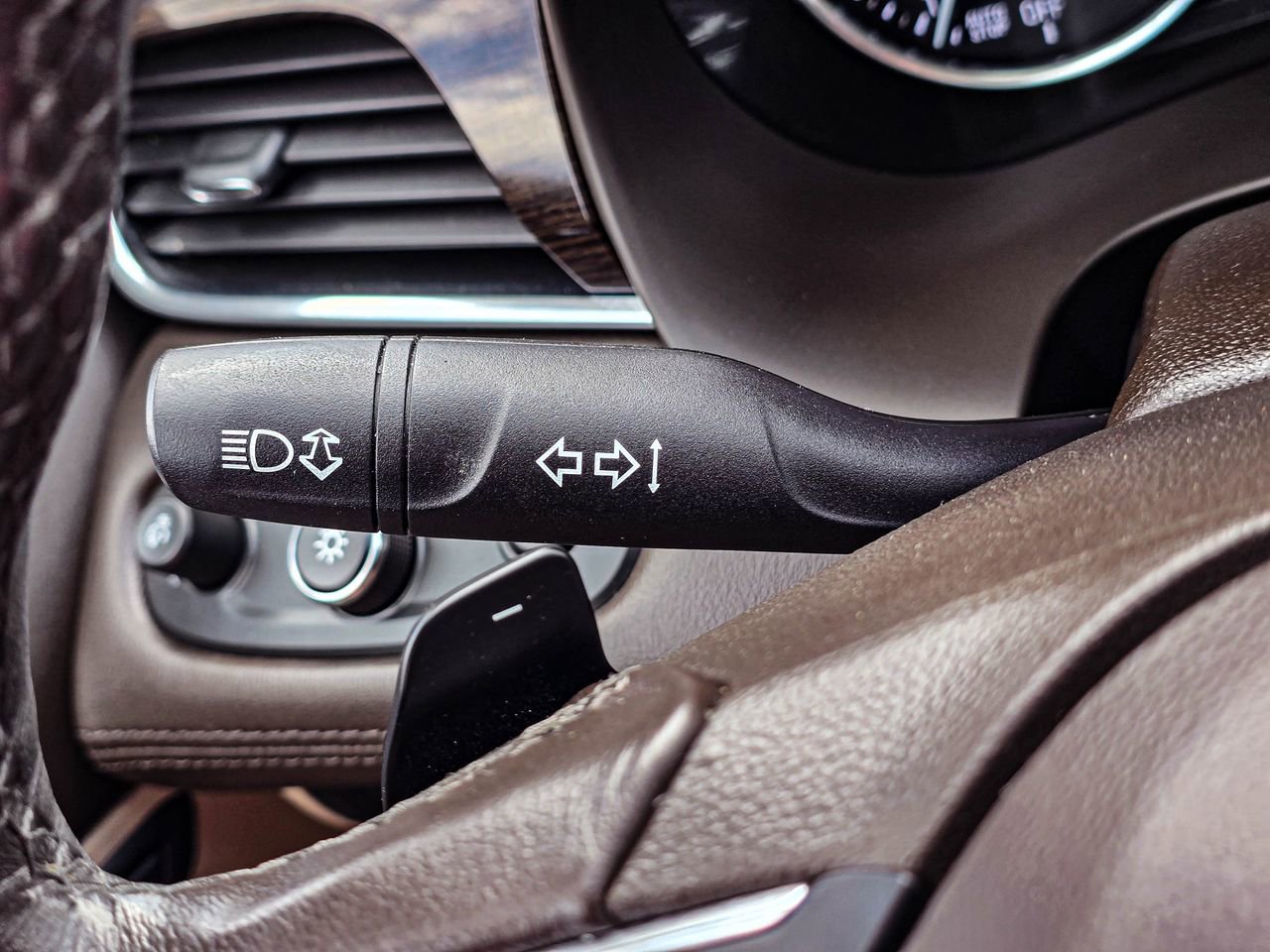 Used 2017 Buick LaCrosse Premium w/ Dynamic Driver Package image 22