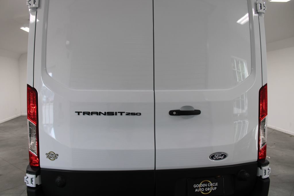 New 2026 Ford Transit 250 148 Medium Roof w/ Load Area Protection Package RWD image 7