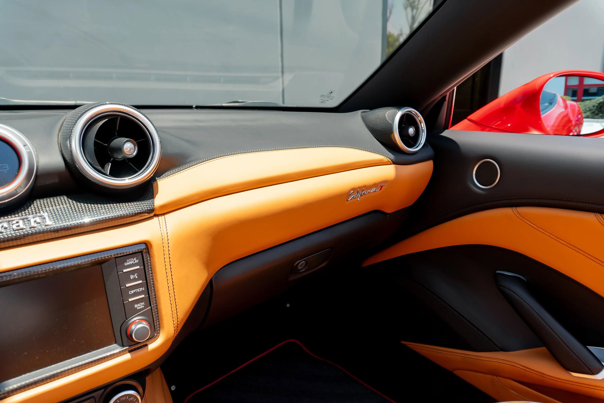 Used 2016 Ferrari California T RWD image 72