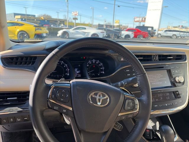 Used 2018 Toyota Avalon XLE Premium image 12