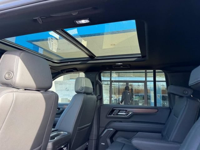 New 2026 GMC Yukon XL Denali w/ Sun & Power Step Package AWD/4WD image 12