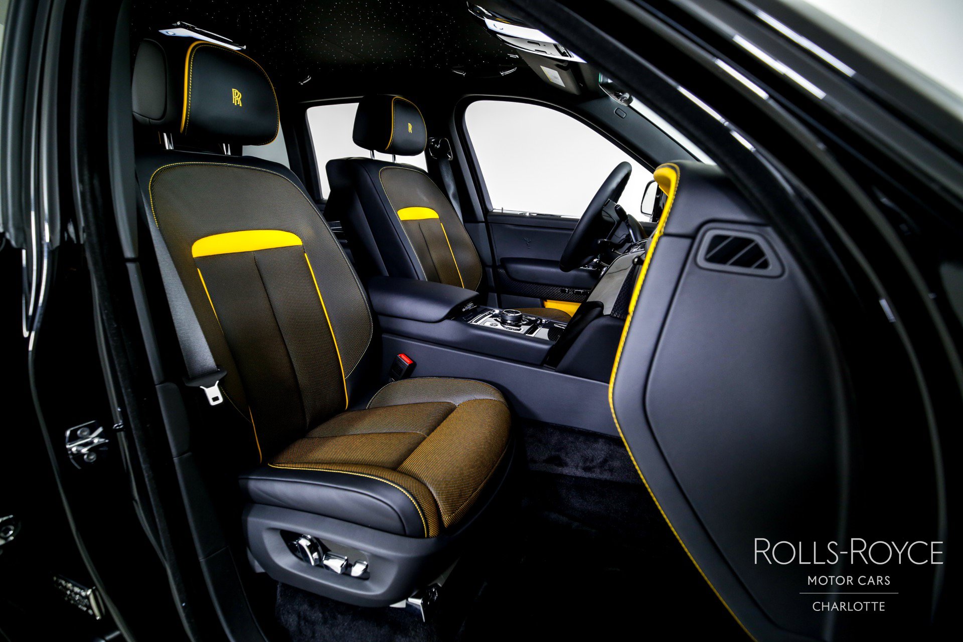 Certified 2024 Rolls-Royce Cullinan Black Badge w/ Dark Exterior Package AWD/4WD image 35