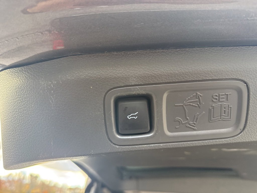 Certified 2019 Ford Expedition XLT w/ Equipment Group 202A image 30