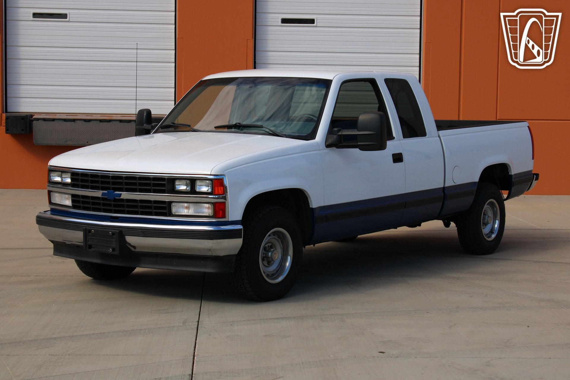 Used 1989 Chevrolet Silverado 1500 2WD Extended Cab image 2