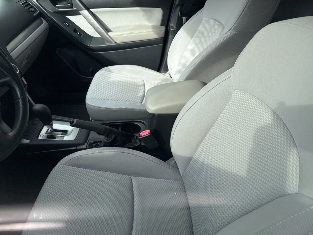 Used 2016 Subaru Forester 2.5i w/ Alloy Wheel Package image 9