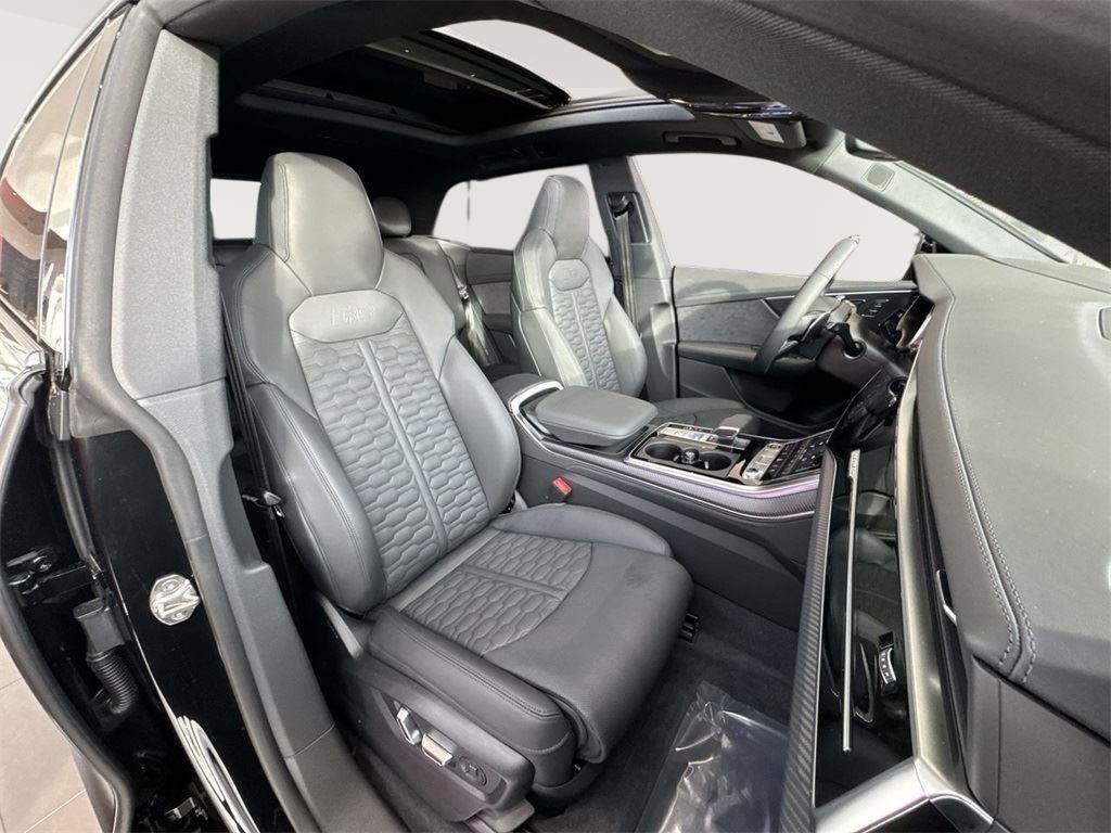 New 2025 Audi RS Q8 performance image 27