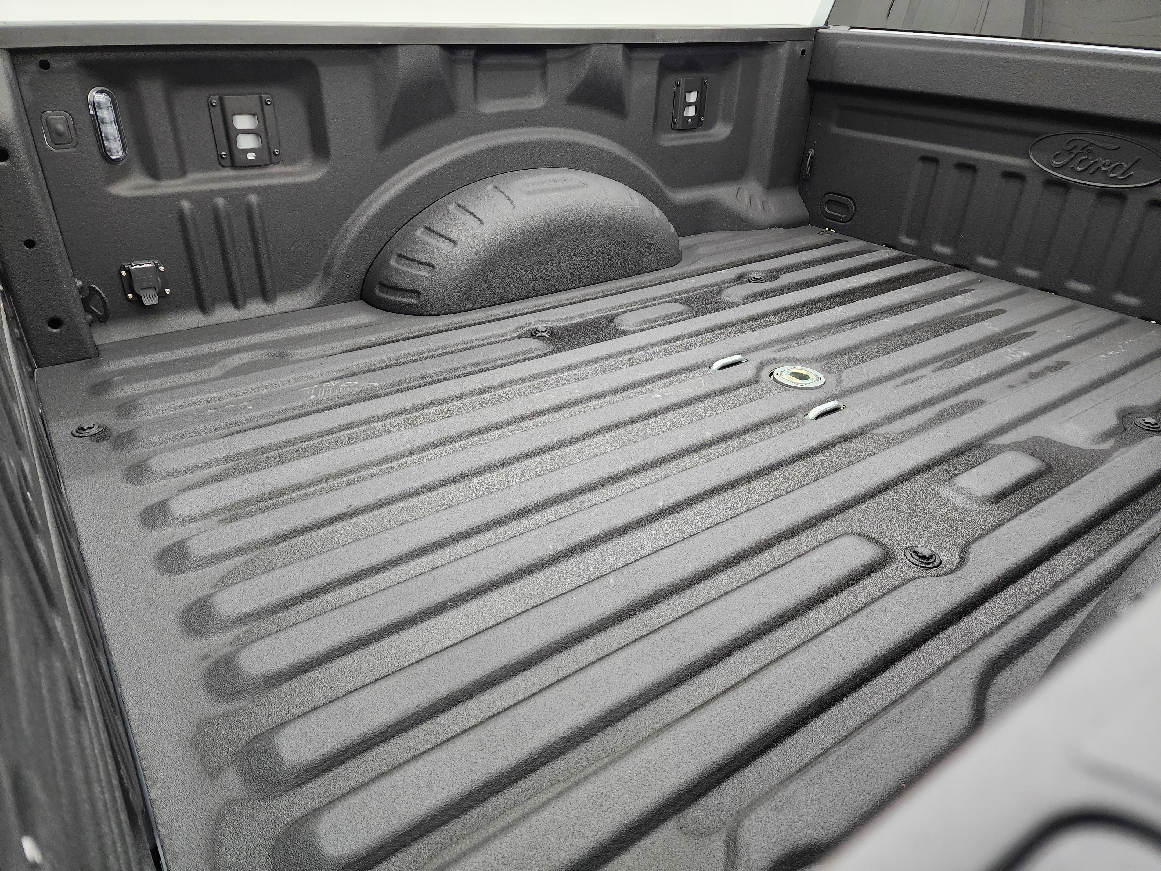 Used 2024 Ford F250 Lariat w/ Chrome Package image 5