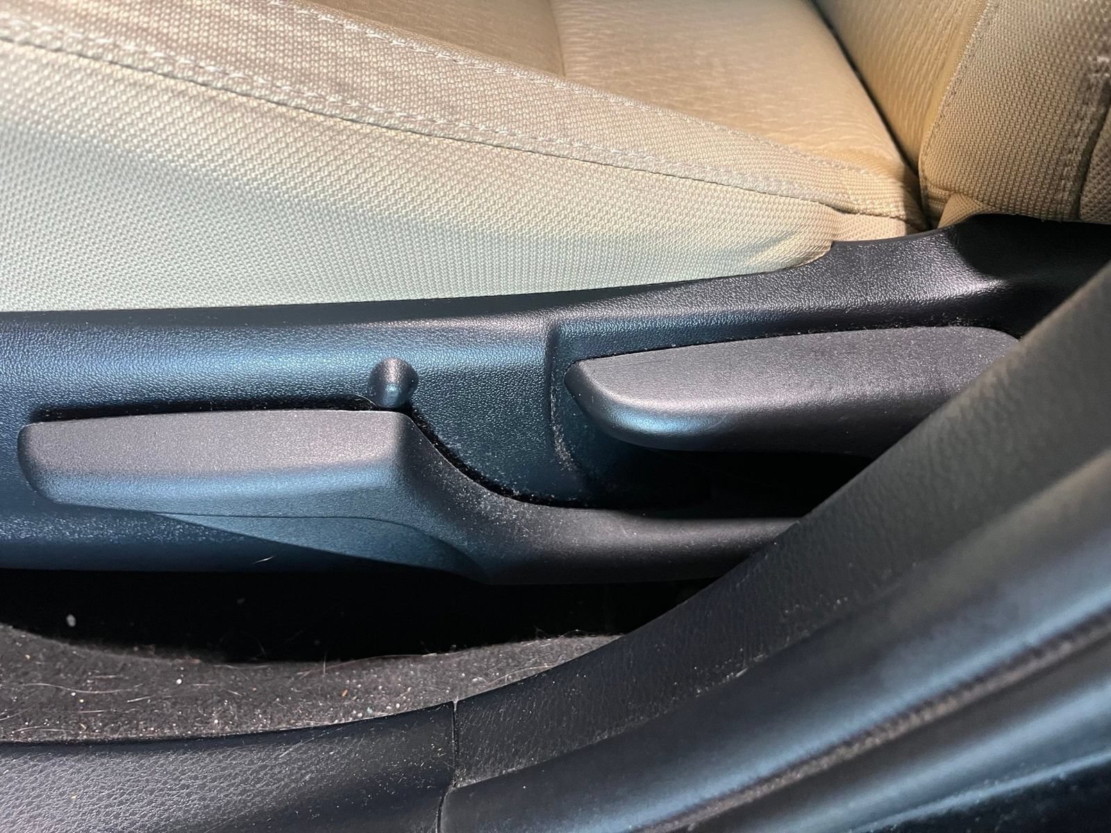 Used 2019 Toyota Corolla LE FWD image 16