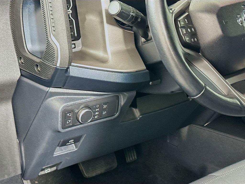 Used 2022 Ford Bronco Outer Banks image 10