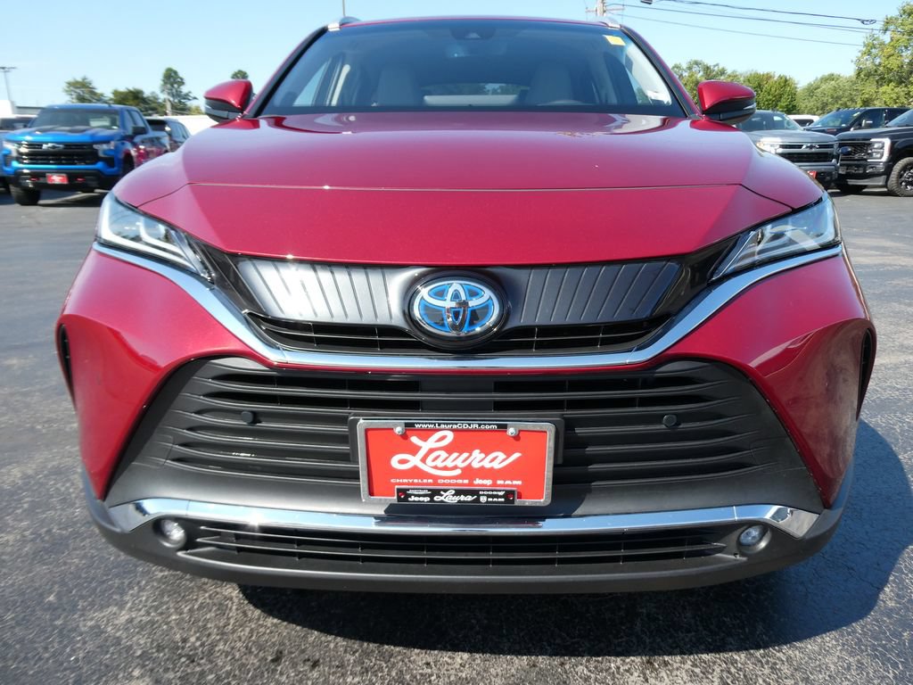 Used 2024 Toyota Venza XLE AWD/4WD image 10