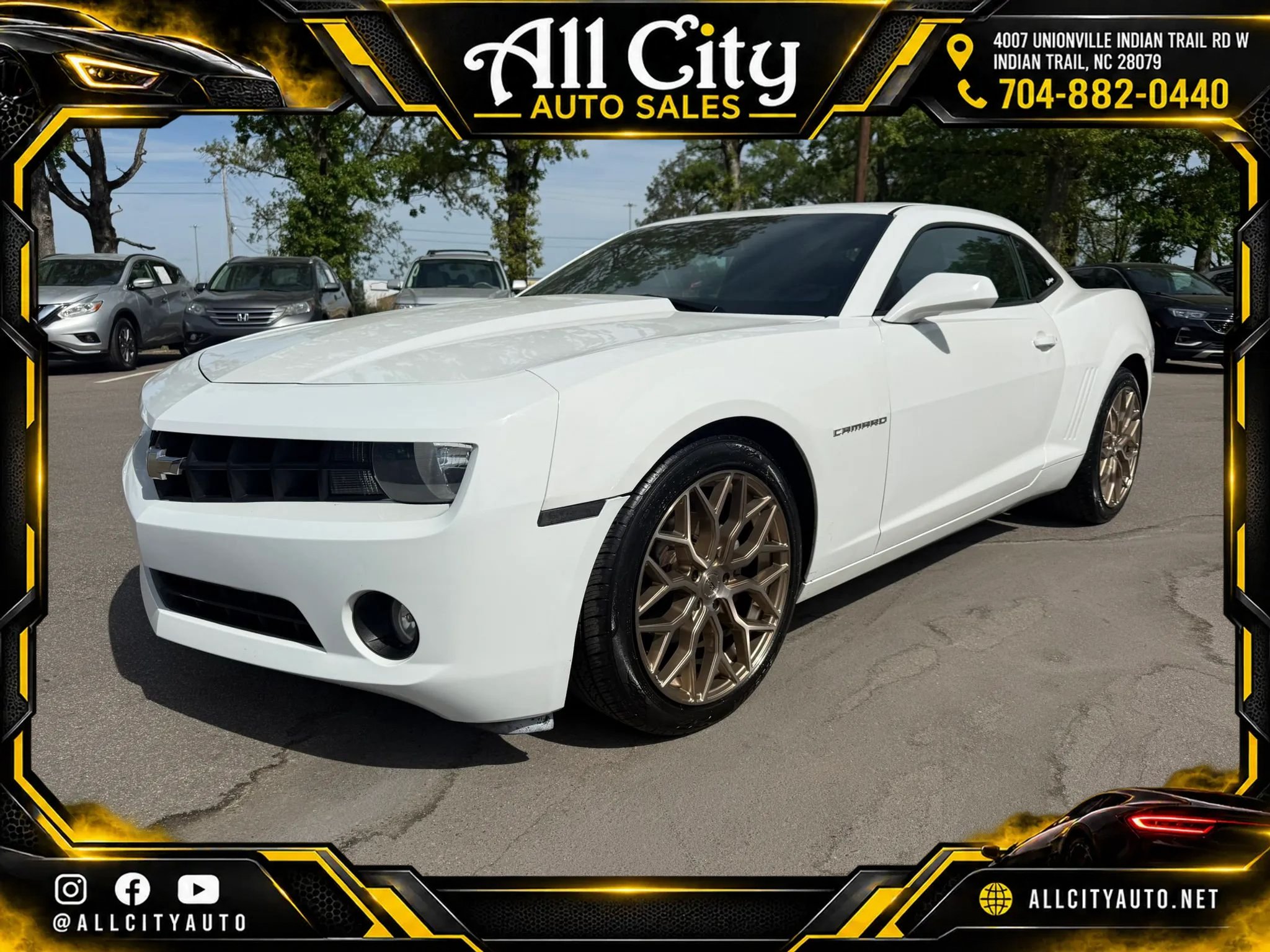 Used 2013 Chevrolet Camaro LT RWD image 3