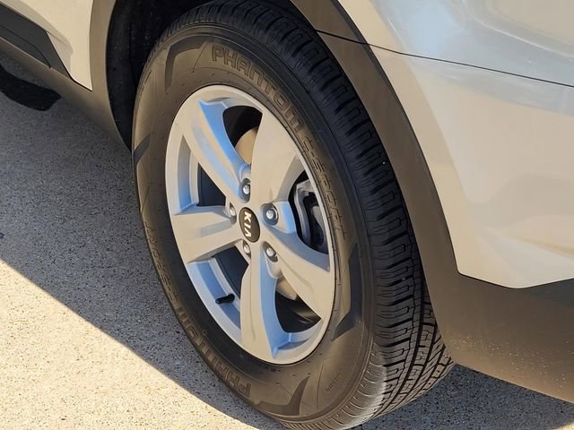 Used 2021 Kia Sorento LX image 7