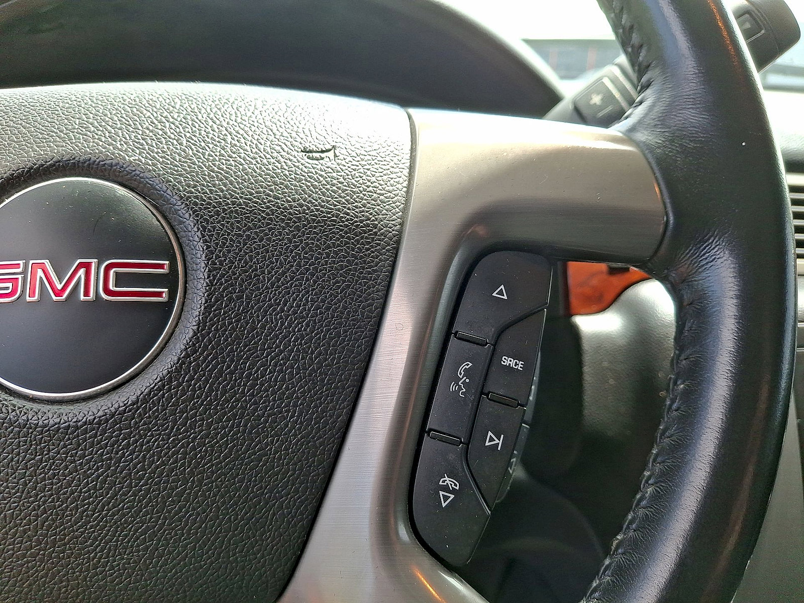 Used 2012 GMC Sierra 1500 SLT w/ Heritage Edition AWD/4WD image 18