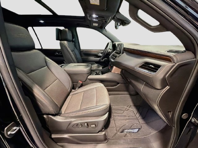 Used 2024 Chevrolet Suburban High Country w/ Advanced Technology Package AWD/4WD image 28