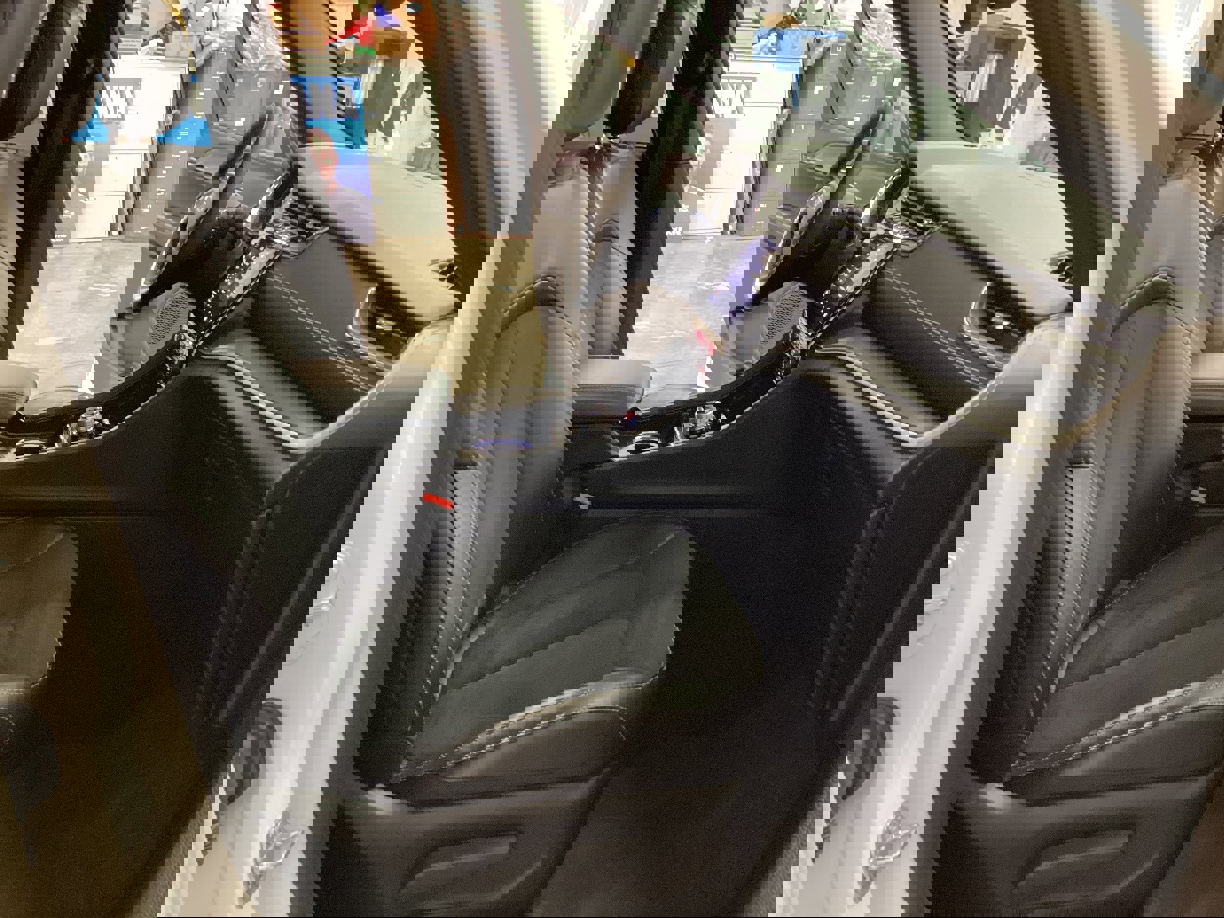 Used 2024 Jeep Grand Cherokee Altitude image 32