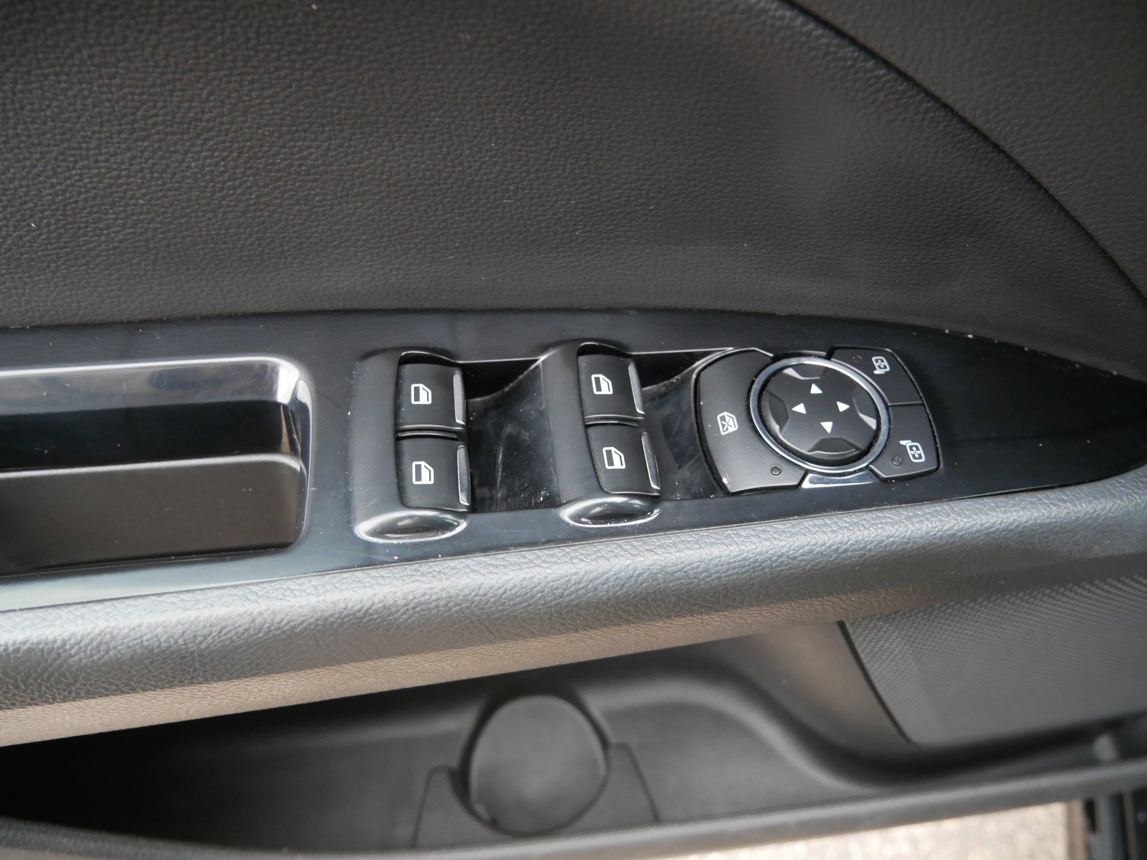 Used 2016 Ford Fusion SE w/ Equipment Group 202A image 20
