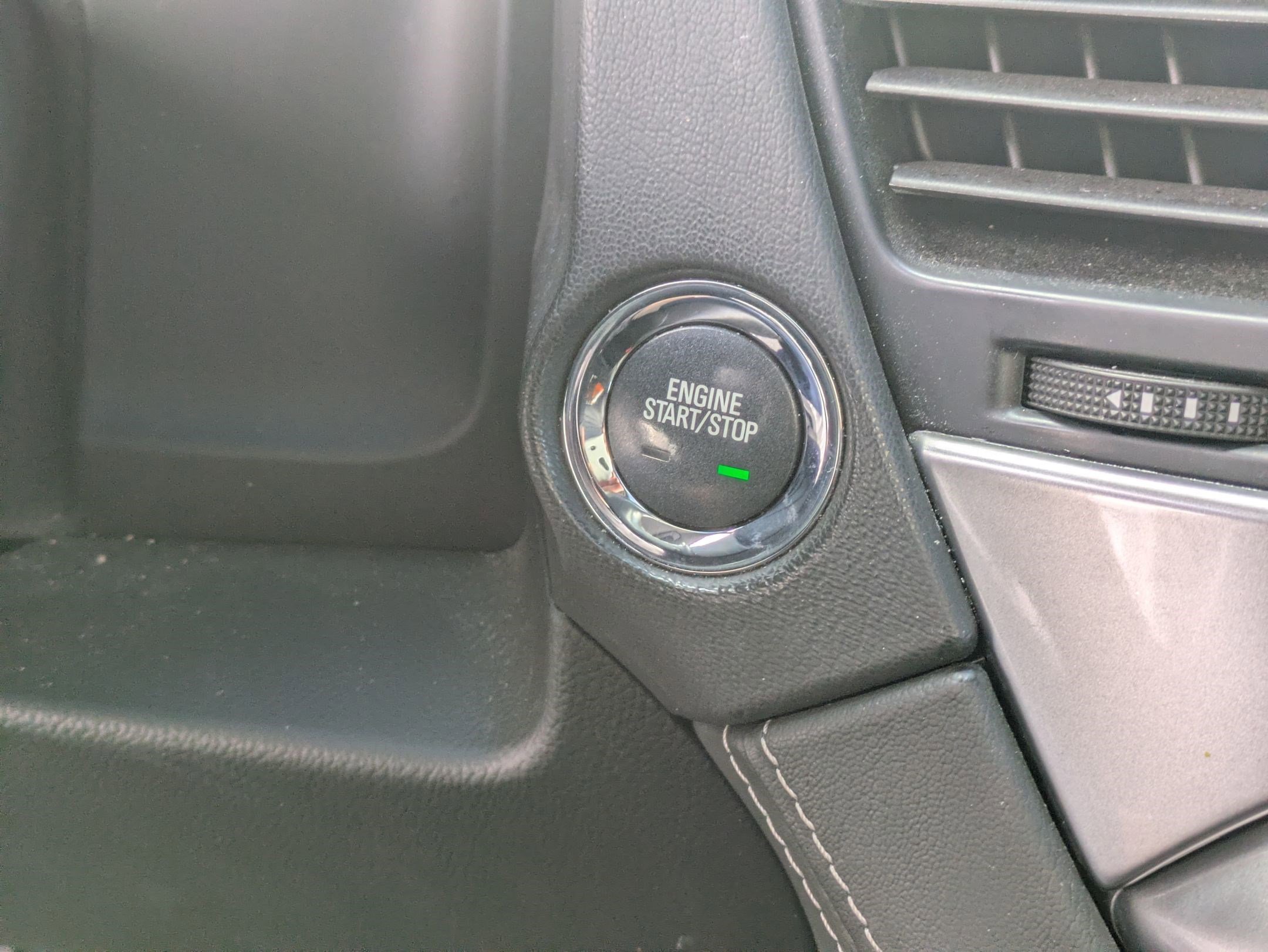 Used 2020 Chevrolet Suburban Premier image 21