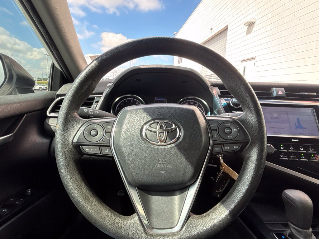 Used 2020 Toyota Camry LE FWD image 18