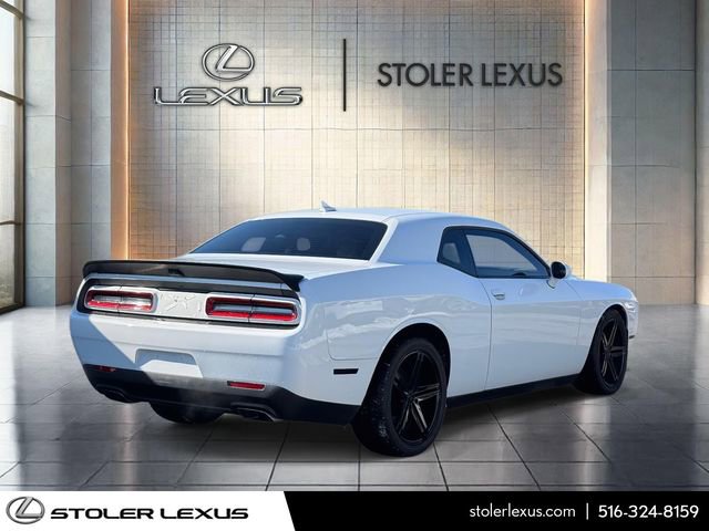 Used 2016 Dodge Challenger R/T Scat Pack w/ Leather Interior Group image 4