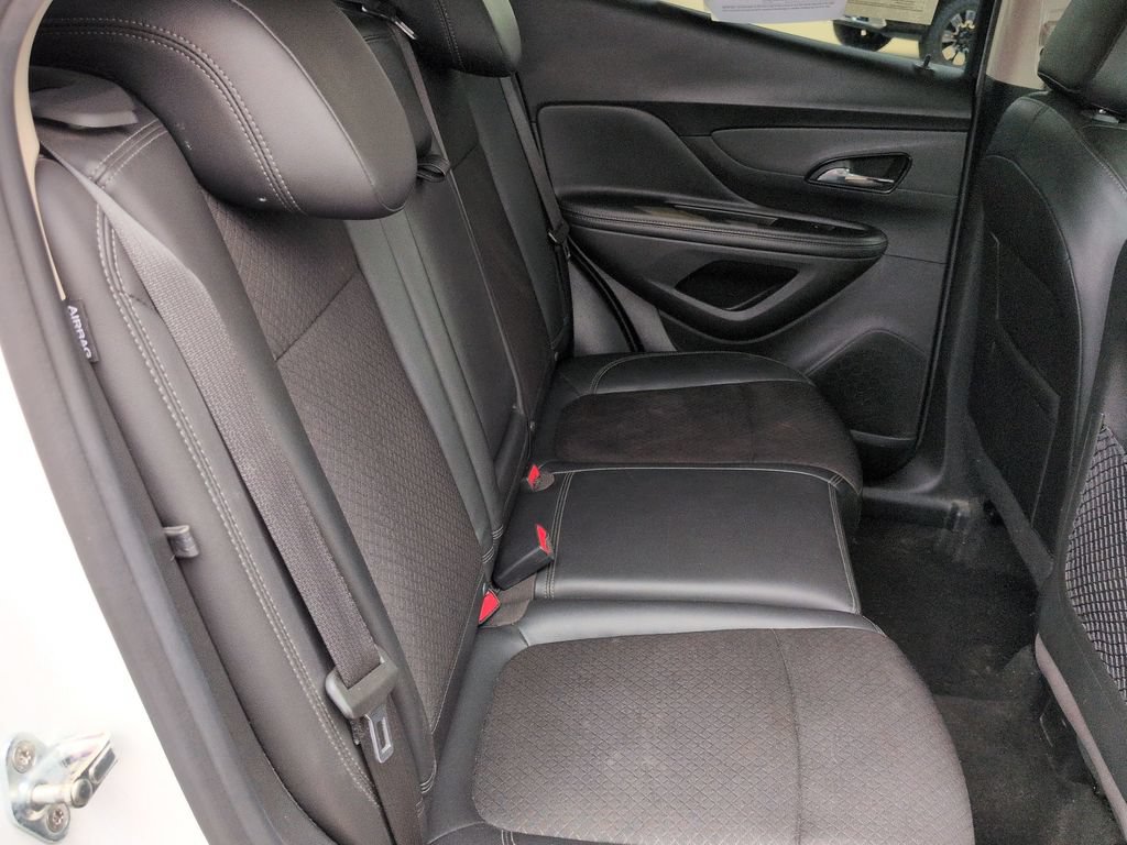 Used 2021 Buick Encore Preferred AWD/4WD image 15