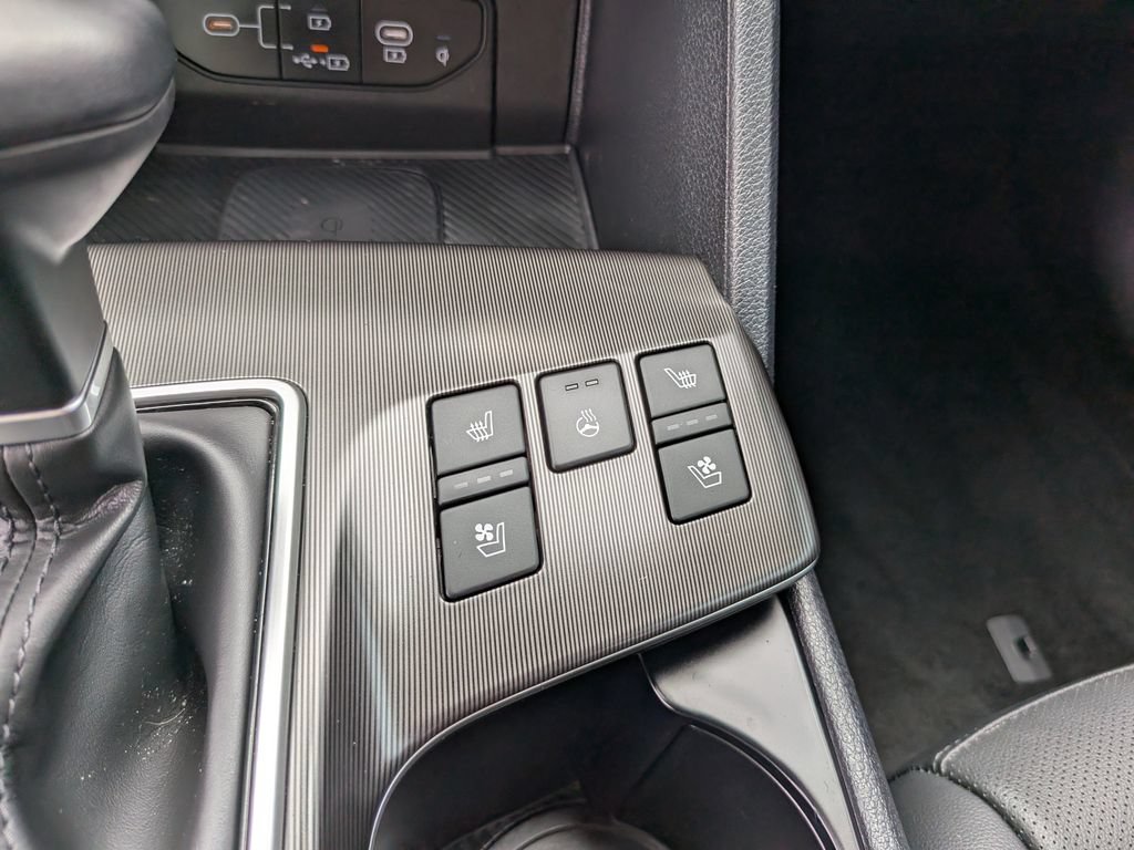 Certified 2026 Kia Sportage SX FWD image 28