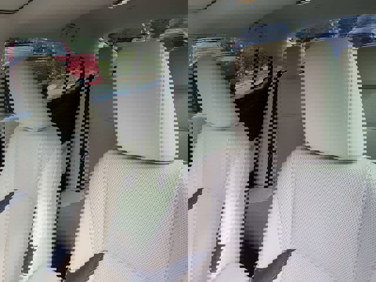 Used 2022 Lexus ES 300h w/ Premium Package image 8