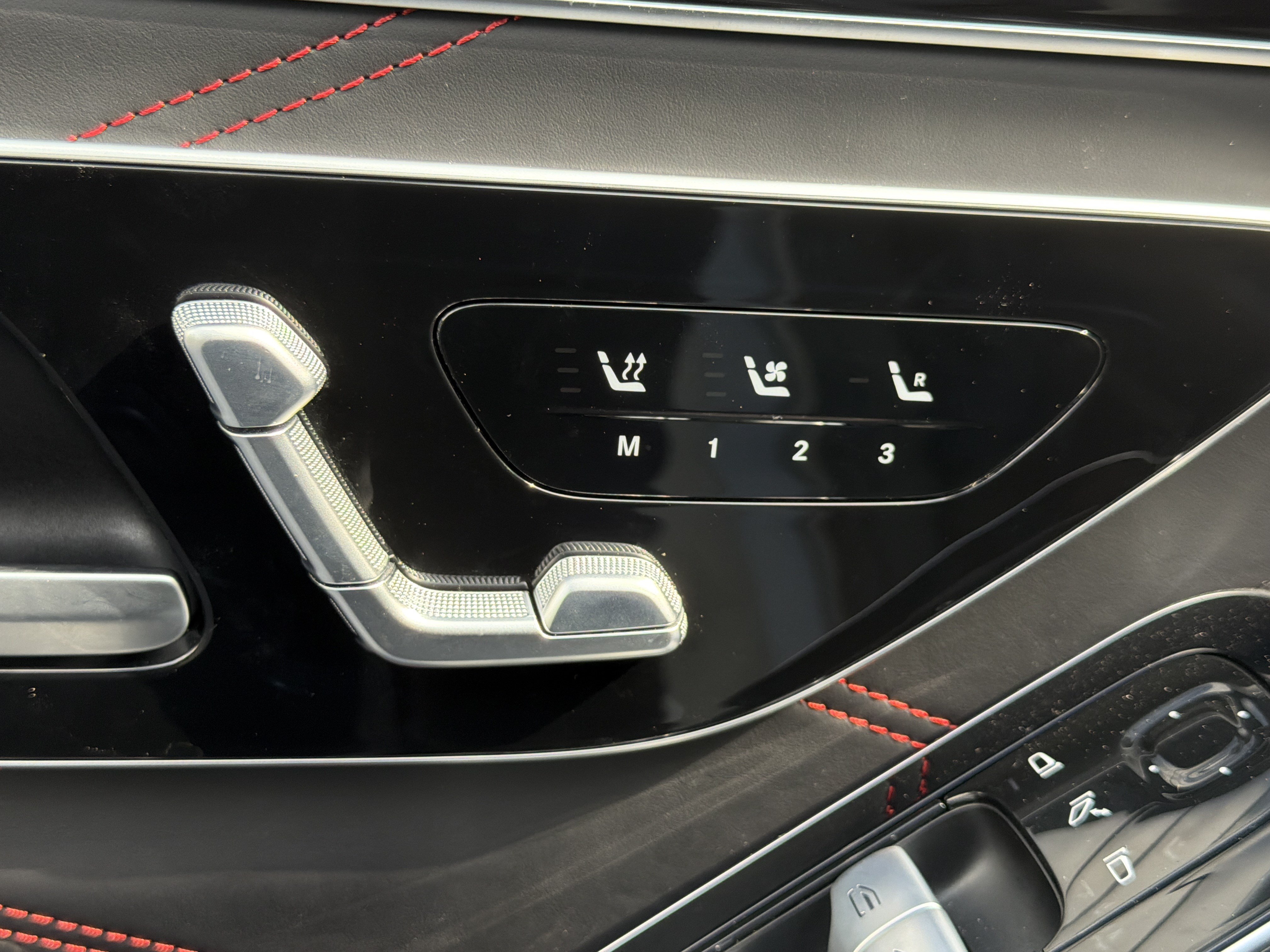 Used 2024 Mercedes-Benz S 63 AMG S w/ Rear Seat Package image 30