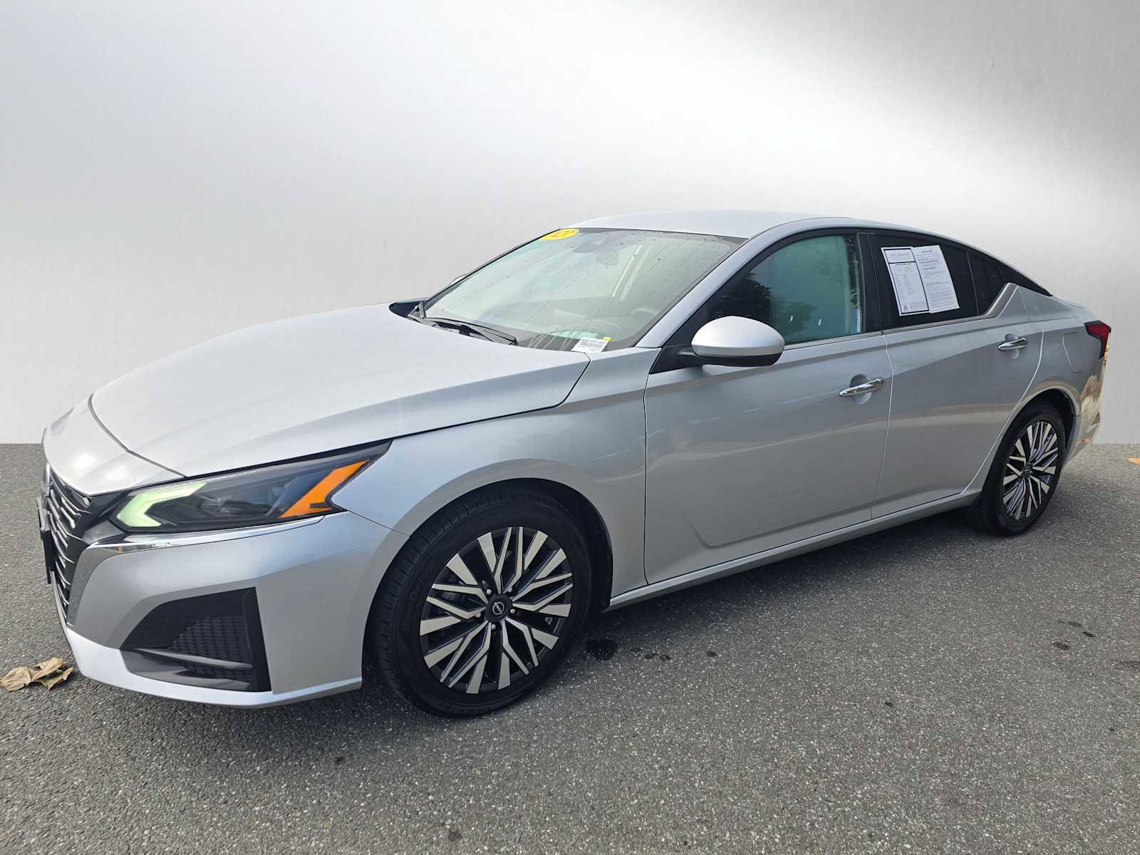 Used 2023 Nissan Altima 2.5 SV image 7