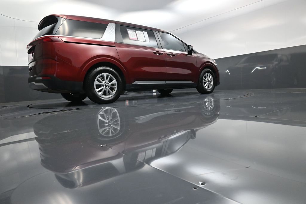 Used 2024 Kia Carnival LX image 24