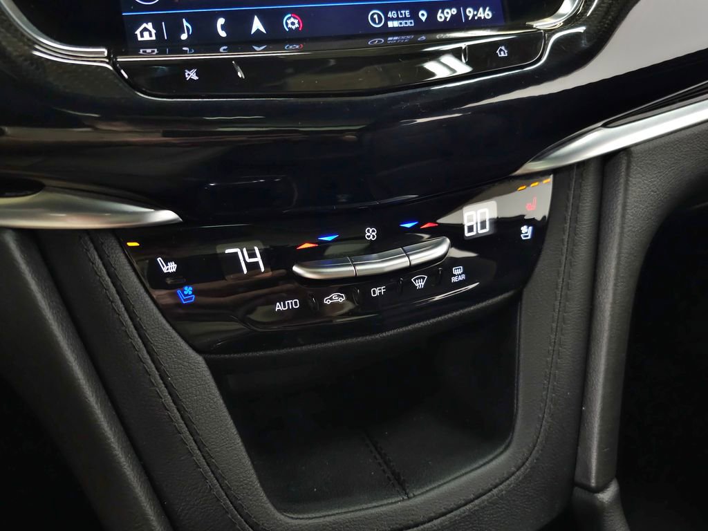 Used 2024 Cadillac XT6 Sport w/ Technology Package AWD/4WD image 38