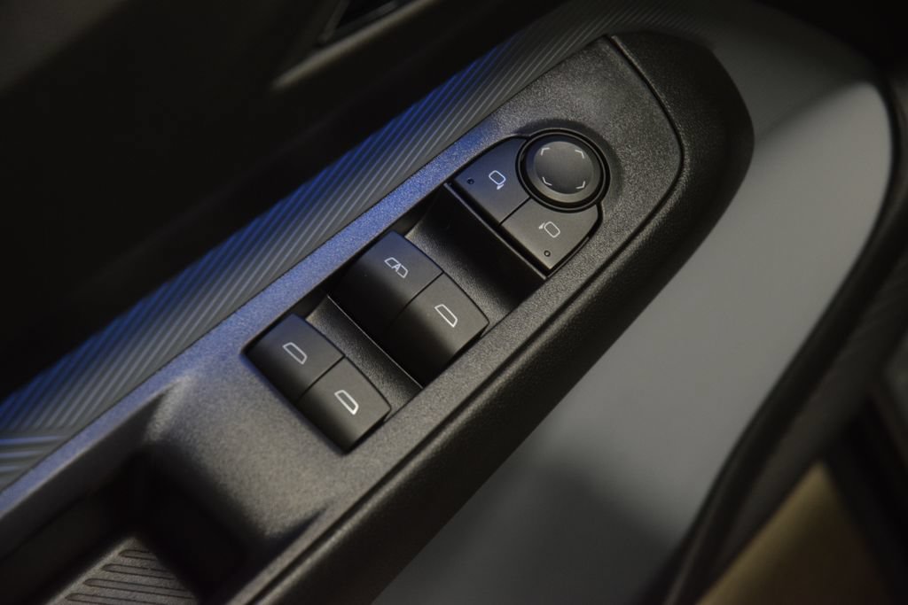 New 2027 Chevrolet Bolt RS w/ Technology Package FWD image 45