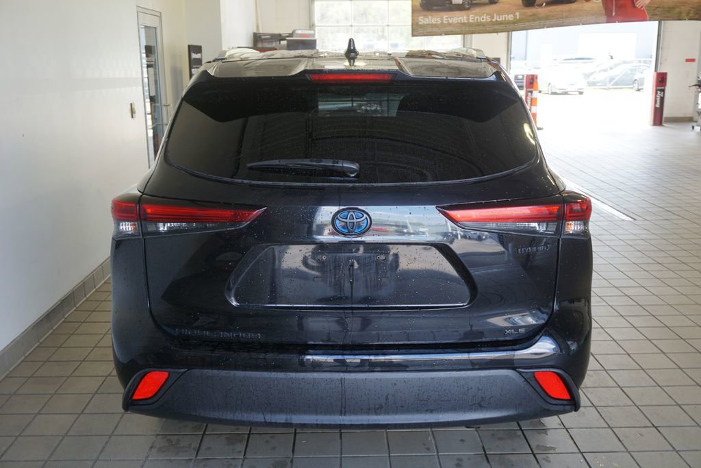 Used 2023 Toyota Highlander XLE AWD/4WD image 15