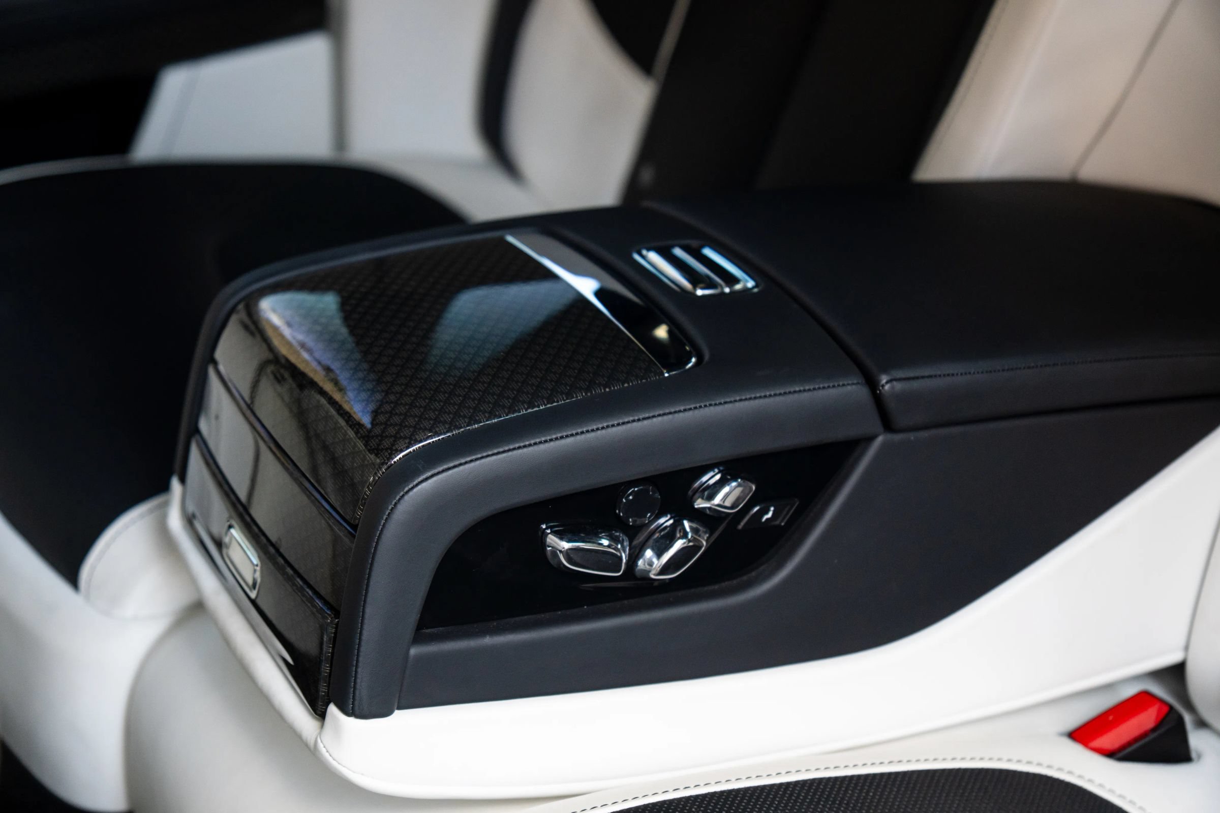 Used 2022 Rolls-Royce Ghost Black Badge AWD/4WD image 29