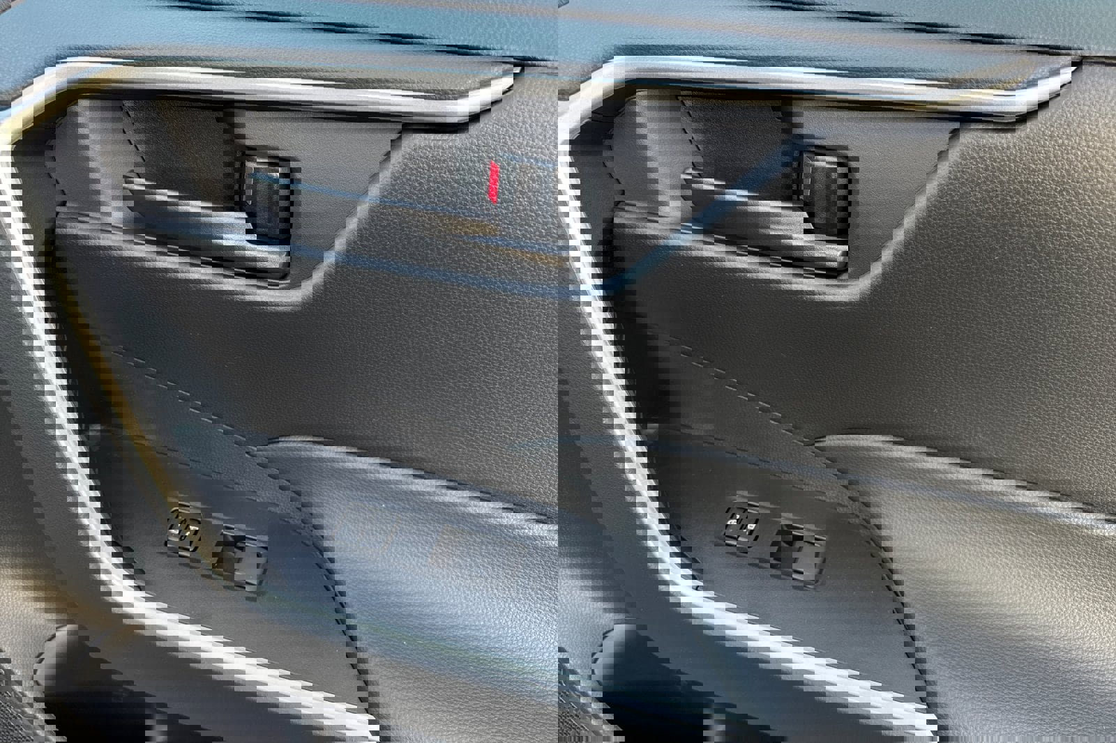 New 2025 Toyota RAV4 LE image 20