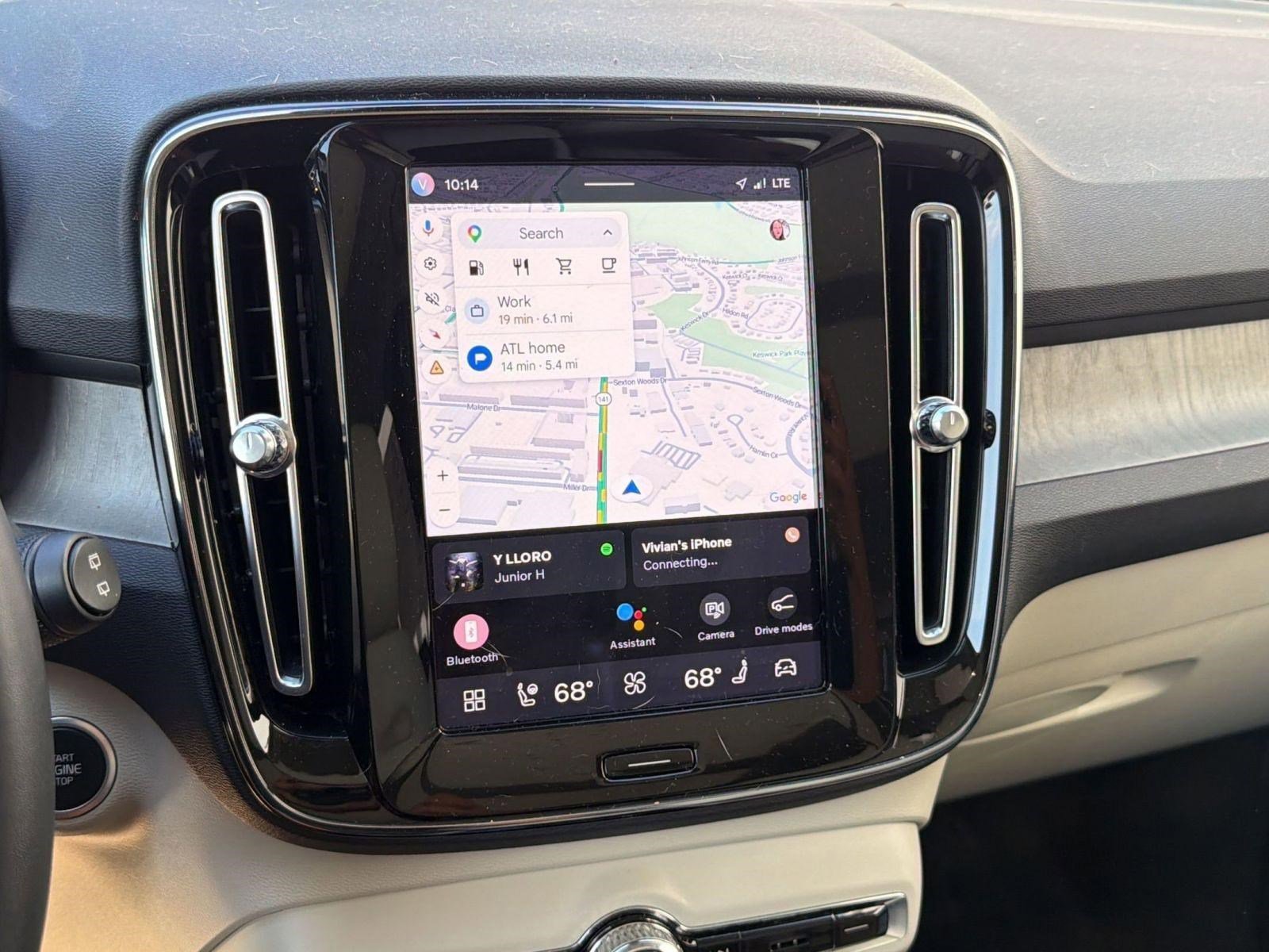 Used 2023 Volvo XC40 B5 Plus w/ Protection Package Premier image 22